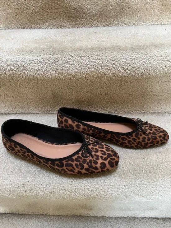 LEOPARD PRINT FLATS SIZE 9 - Picture 2 of 5